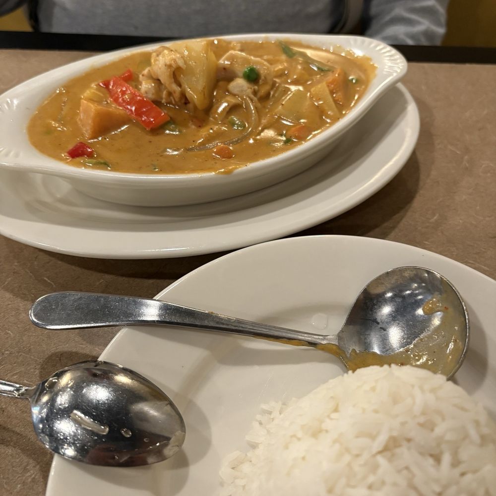 Truly Thai Restaurant - Massaman Curry -Lin - Thai Near Me - Sayreville, New Jersey Truly Thai Restaurant - Massaman Curry -Lin - Thai Near Me - Sayreville, New Jersey