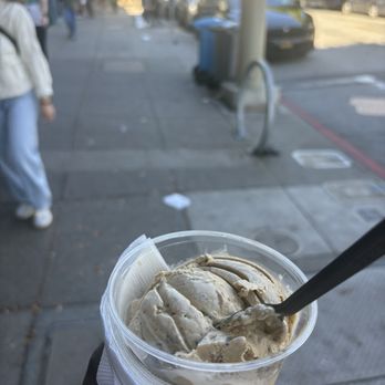 Salt & Straw - Deliciousness... - Ice Cream & Frozen Yogurt Near Me - San Francisco, California Salt & Straw - Deliciousness... - Ice Cream & Frozen Yogurt Near Me - San Francisco, California