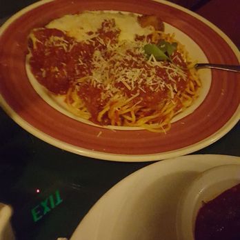 Villa Terraza - Chicken Parmasean - Italian Near Me - Shadow Hills, California Villa Terraza - Chicken Parmasean - Italian Near Me - Shadow Hills, California