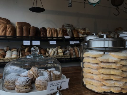 Jackman & McRoss by null