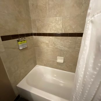 Holiday Inn Express & Suites Moab - Bathtub. - Hotels Near Me - Moab, Utah Holiday Inn Express & Suites Moab - Bathtub. - Hotels Near Me - Moab, Utah