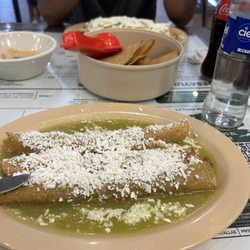 La Casa de Toño - Flautas