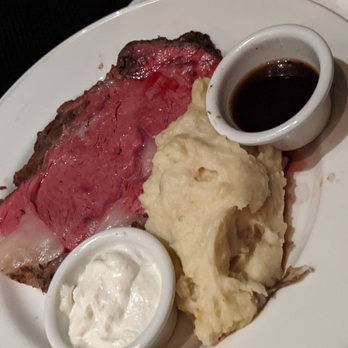 Chart House - Prime Rib with mashed potatoes - Seafood Near Me - San Antonio, Texas Chart House - Prime Rib with mashed potatoes - Seafood Near Me - San Antonio, Texas