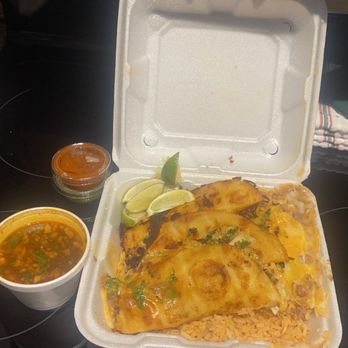 El Coyote Cojo - Birria taco combo - Tacos Near Me - Arlington, Texas El Coyote Cojo - Birria taco combo - Tacos Near Me - Arlington, Texas