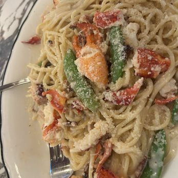 Maggiano's Little Italy - Lobster carbonara - Italian Near Me - Costa Mesa, California Maggiano's Little Italy - Lobster carbonara - Italian Near Me - Costa Mesa, California