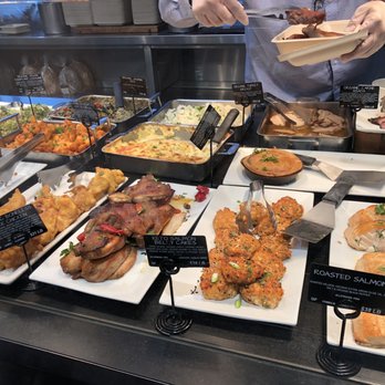 Erewhon - Hot food bar - Grocery Near Me - Santa Monica, California
