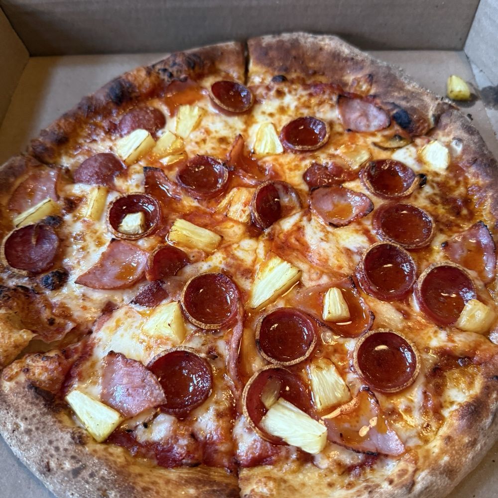 Idiom Brewing - Hawaii 5.0 + pepperoni - Breweries Near Me - Frederick, Maryland