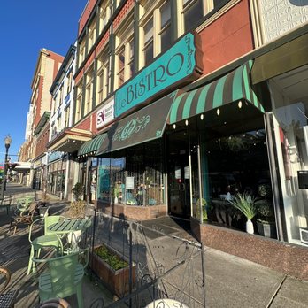 Le Bistro - the outside of a restaurant - French Near Me - Huntington, West Virginia