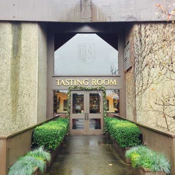 Rodney Strong Vineyards - Tasting room - Wineries Near Me - Healdsburg, California Rodney Strong Vineyards - Tasting room - Wineries Near Me - Healdsburg, California
