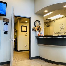 Integrity Dental Associates - Waiting area before Halloween.