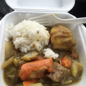 Kozmic Cones - Beef curry bowl comes with good portion of rice. - Ice Cream & Frozen Yogurt Near Me - Hilo, Hawaii