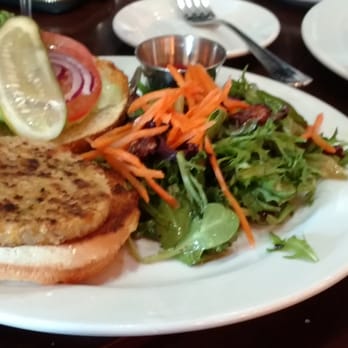 The Cask - Garden burger - Wine Bars Near Me - San Carlos, California