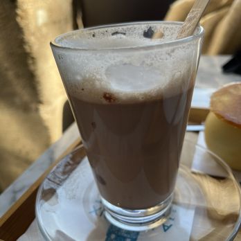 A. Lacroix - Chocolate Chaud - Coffee & Tea Near Me - Paris, 75