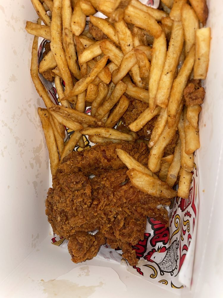 HOLY BUCKETS HALAL CHICKEN Updated July 2024 43 Photos & 50 Reviews