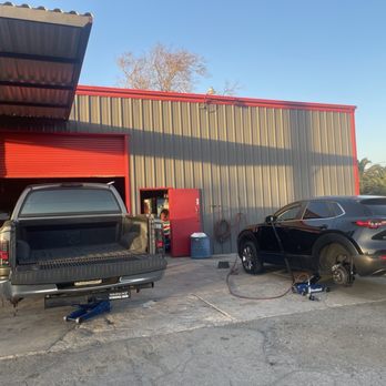 Freddie & Son Tires - Fixing my tires - Tires Near Me - Riverside, California Freddie & Son Tires - Fixing my tires - Tires Near Me - Riverside, California
