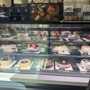 Paris Baguette - Bakeries Near Me - Woodbury, Minnesota