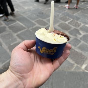 Vivoli - Ice Cream & Frozen Yogurt Near Me - Florence, FI Vivoli - Ice Cream & Frozen Yogurt Near Me - Florence, FI
