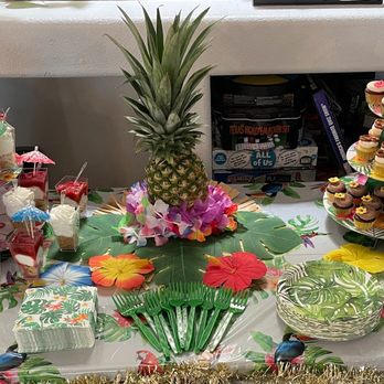 Rebel Cake Co. - a display of food items - Desserts Near Me Rebel Cake Co. - a display of food items - Desserts Near Me