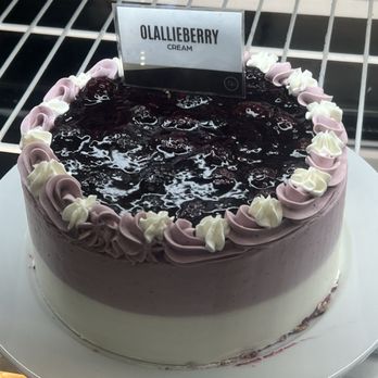 Linn's Restaurant - Olallieberry cake - American Near Me - Cambria, California Linn's Restaurant - Olallieberry cake - American Near Me - Cambria, California