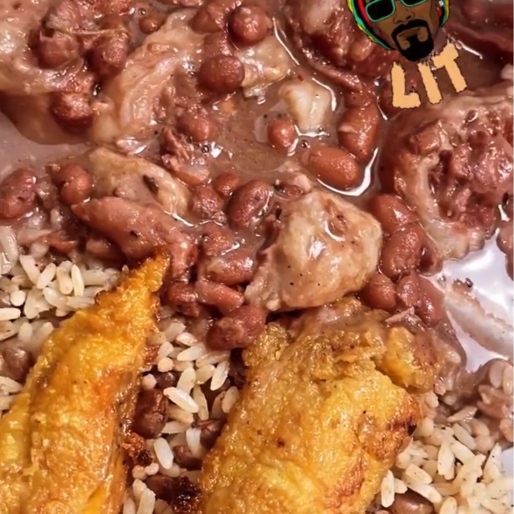 Jamaica Kitchen - Stew Peas Dinner with rice and peas & plantains - Caribbean Near Me - Miami, Florida Jamaica Kitchen - Stew Peas Dinner with rice and peas & plantains - Caribbean Near Me - Miami, Florida