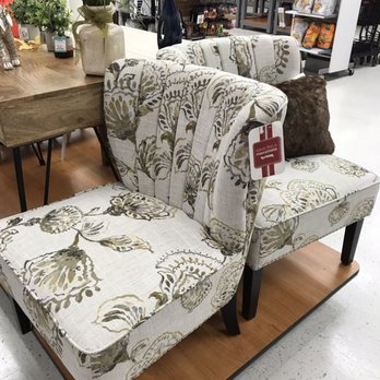 T J Maxx - Chairs - Department Stores Near Me - Saint Louis, Missouri