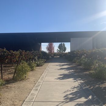 m2 Wines - Beautiful entrance - Wine Tasting Room Near Me - Acampo, California