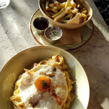 Driftwood Kitchen - Bechamel lobster pasta and driftwood fries - Seafood Near Me - Laguna Beach, California Driftwood Kitchen - Bechamel lobster pasta and driftwood fries - Seafood Near Me - Laguna Beach, California