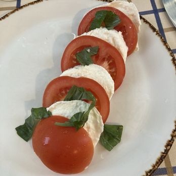 Enzo & Piero - Caprese de buffalo - Tuscan Near Me - Florence, FI Enzo & Piero - Caprese de buffalo - Tuscan Near Me - Florence, FI