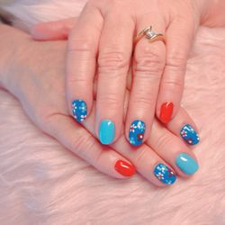 StarNailsBar - Fresh, fun, and full of color!