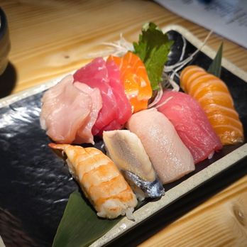 Sumo Sushi & Grill - sushi and sashimi deluxe combined in one plate. - Sushi Bars Near Me - Oregon City, Oregon Sumo Sushi & Grill - sushi and sashimi deluxe combined in one plate. - Sushi Bars Near Me - Oregon City, Oregon