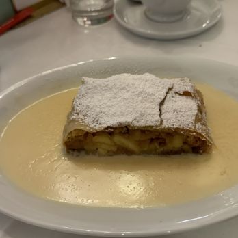 Café Landtmann - Cafes Near Me - Vienna, 9 Café Landtmann - Cafes Near Me - Vienna, 9