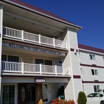 Lighthouse Inn - Hotels Near Me - Crescent City, California