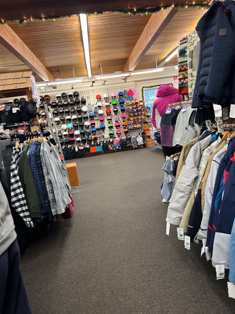 PEDIGREE SKI SHOP Updated September 2024 12 Reviews 532 N Bedford