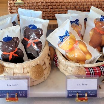Paris Baguette - Mr. & Mrs. Bear - Bakeries Near Me - Houston, Texas