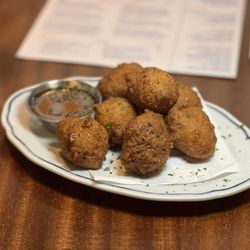 Screen Door Pearl District - Hush Puppies
