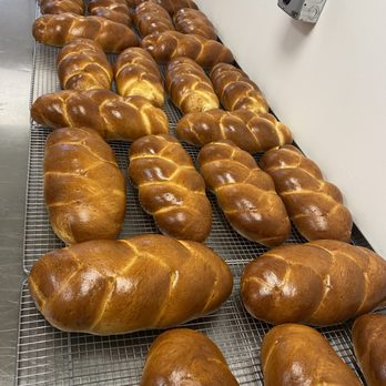 Twisted Challah Bakery - Classic plain challahs, everything, raisin, rosemary-garlic and so much more!, - Bakeries Near Me - Calverton, New York