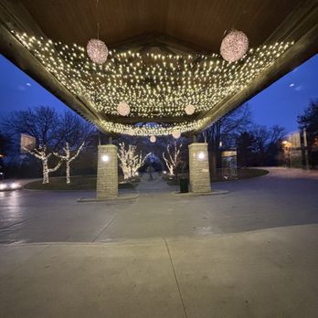 Lied Lodge - Entrance - Hotels Near Me - Nebraska City, Nebraska