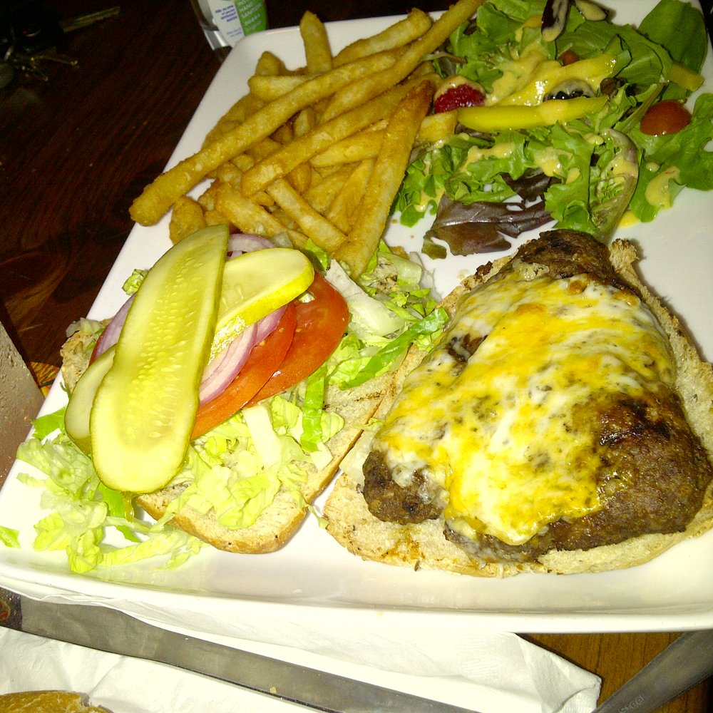 Breakwall BBQ - Barbeque Near Me - Toronto, Ontario
