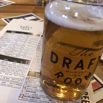 Labatt Brew House Tasting Bar - Loving the Labatt Brewhouse! - Beer Bar Near Me - Buffalo, New York Labatt Brew House Tasting Bar - Loving the Labatt Brewhouse! - Beer Bar Near Me - Buffalo, New York