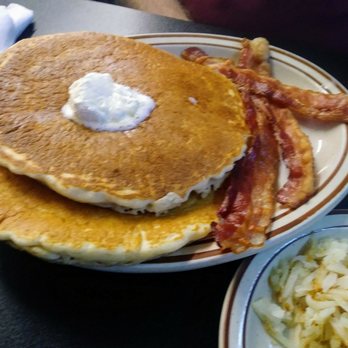 Sandra's Place - Pancakes and Bacon - Breakfast & Brunch Near Me - Gallup, New Mexico