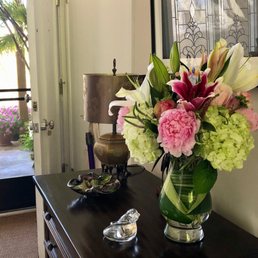 Birthday flowers from Alicia's, beautiful! Birthday flowers from Alicia's, beautiful!