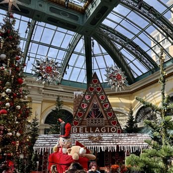 Bellagio - Christmas - Hotels Near Me - Las Vegas, Nevada Bellagio - Christmas - Hotels Near Me - Las Vegas, Nevada
