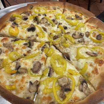 Zappitelli's Pizza - Pizza Near Me - Mentor, Ohio