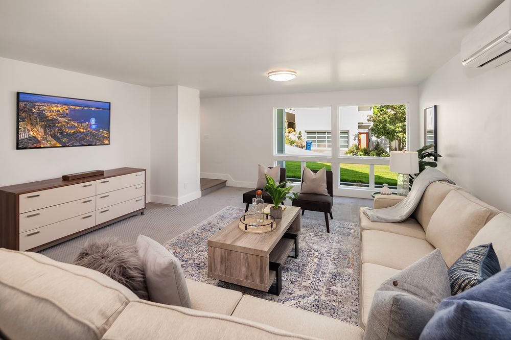 BRENNEN CLOUSE AT EMERALD GROUP REAL ESTATE Updated June 2024 113