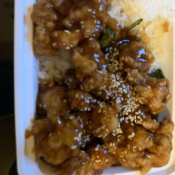 Li's Kitchen - Sesame Chicken White Rice - Chinese Near Me - Bronx, New York