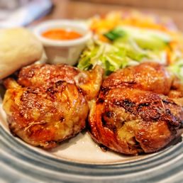 Don’t let my picture fool you. Small, dry, out of the warmer Chicken. Don’t let my picture fool you. Small, dry, out of the warmer Chicken.