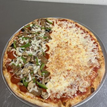 Amores 2 - 1/2 Supreme & 1/2 Cheese Pizza - Pizza Near Me - Hanover, Pennsylvania Amores 2 - 1/2 Supreme & 1/2 Cheese Pizza - Pizza Near Me - Hanover, Pennsylvania