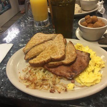 Blue Bonnet Cafe - Desserts Near Me - Marble Falls, Texas