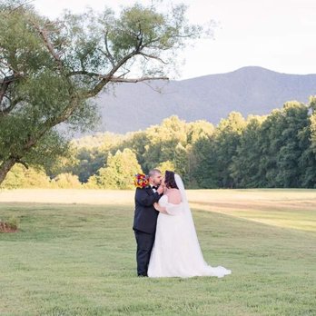 The Barn at Young Harris - Party & Event Planning Near Me - Young Harris, Georgia The Barn at Young Harris - Party & Event Planning Near Me - Young Harris, Georgia