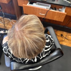 Delilah & Linda Unisex Beauty Salon